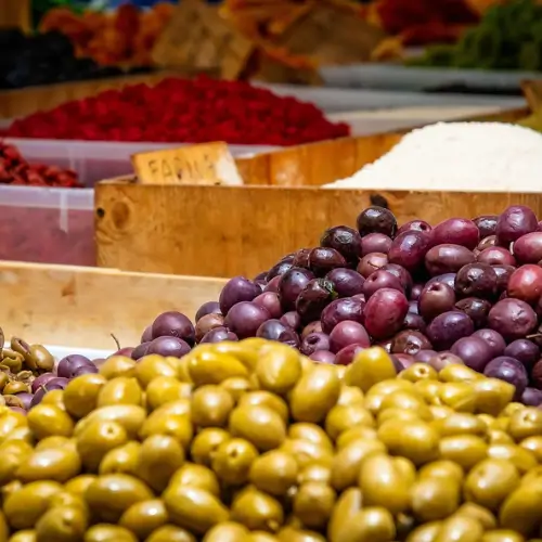Best Guide to Shopping the Souks of Marrakech 